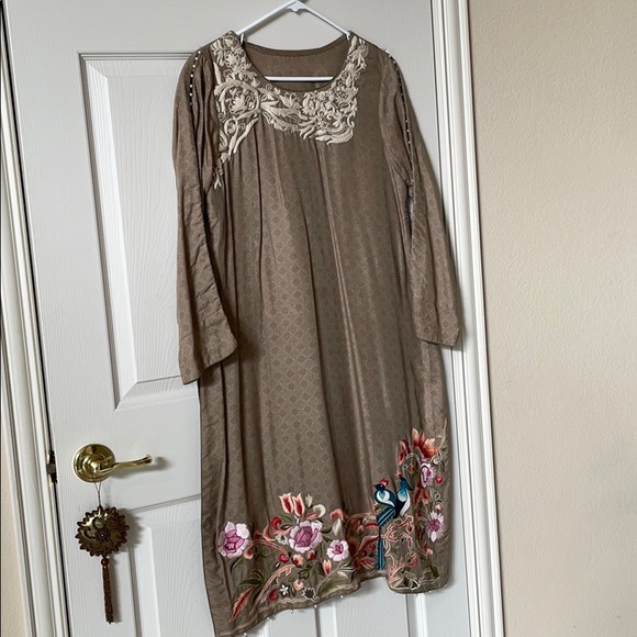 Pakistani and Indian desi outfit - Picture 7 of 9